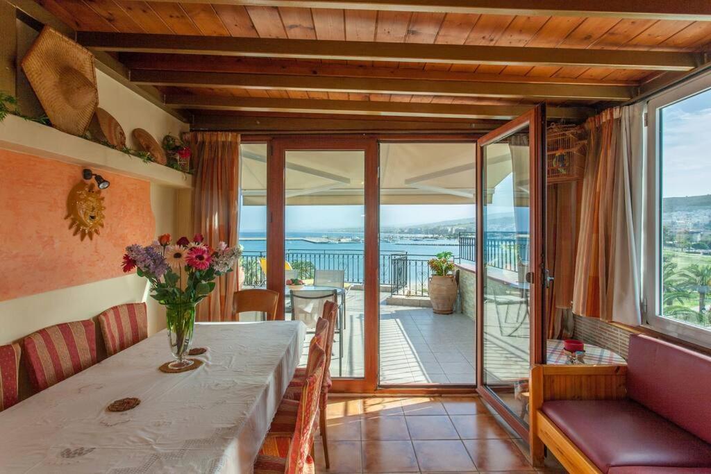 העיירה רתימנו Elisabeth'S Penthouse At The Heart Of The City מראה חיצוני תמונה